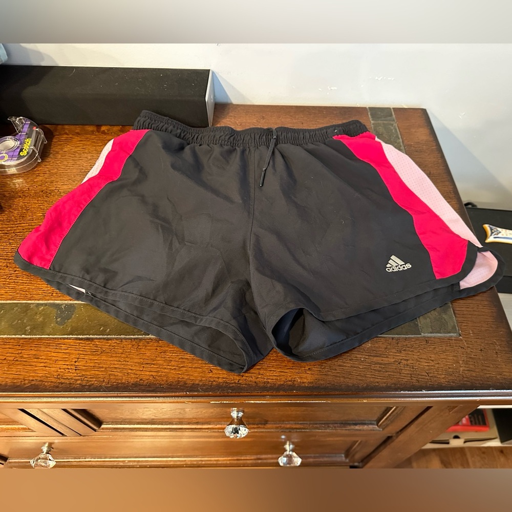 *EUC* Sz M* Adidas sport shorts